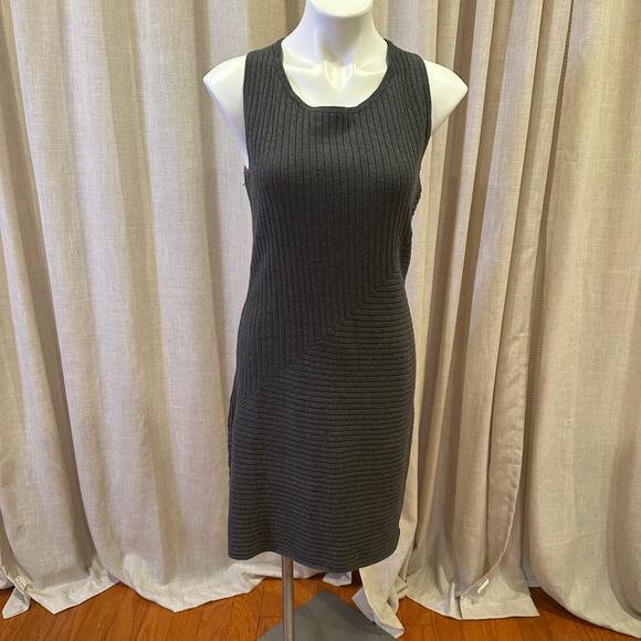 Athleta Grey Knit Sleeveless Sweater Dress sz M Ananada Dress - Picture 3 of 12